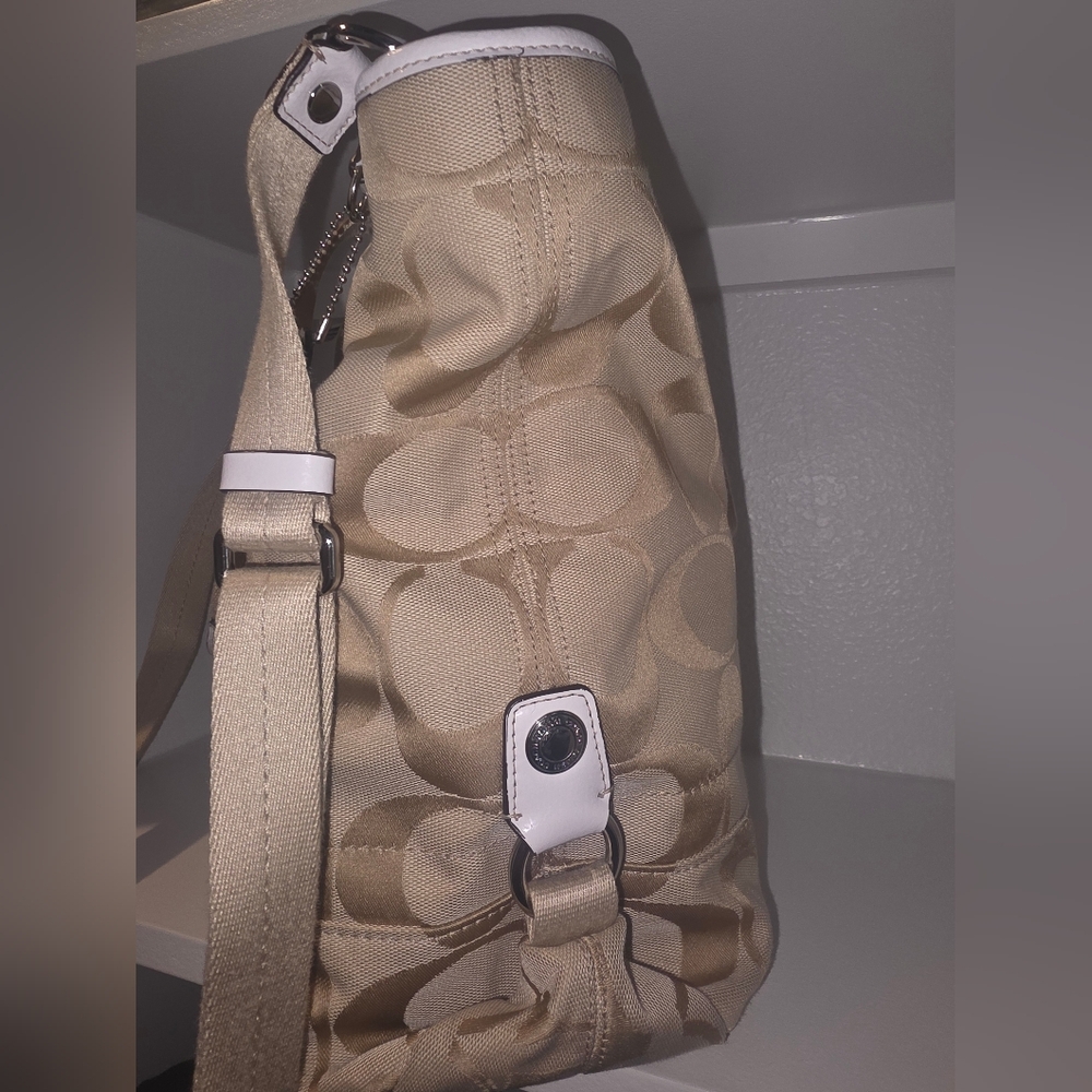 👜 Coach Signature Tote Bag | Beige Canvas Crossbody Shoulder Purse - Picture 2 of 10
